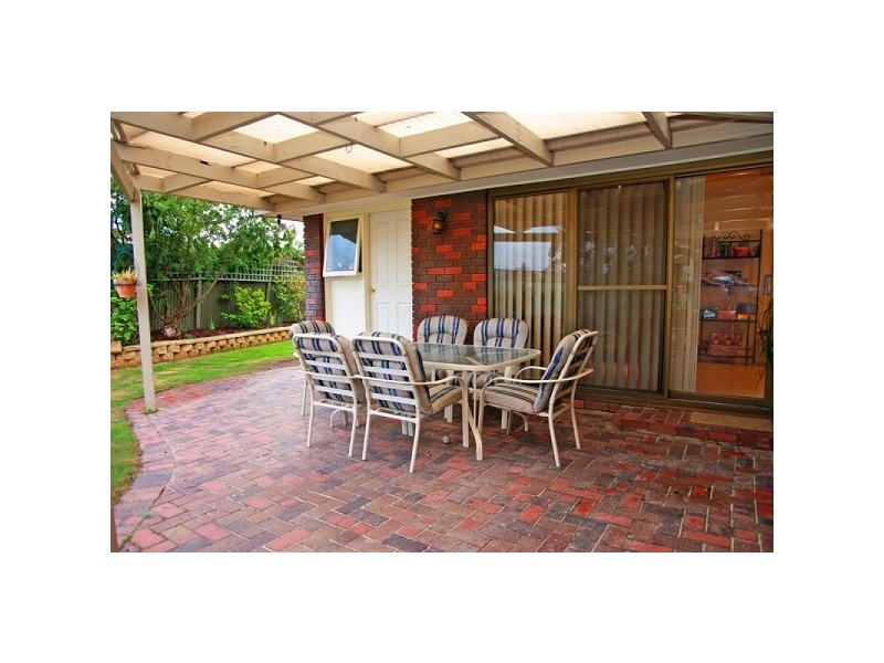 27 Kirk Street, Redwood Park SA 5097