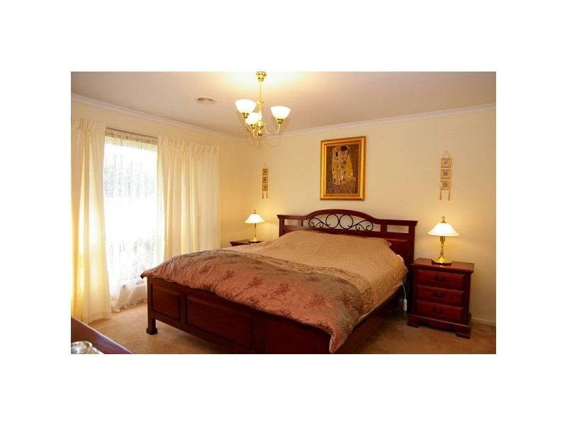 37 Bushmills Street, Greenwith SA 5125