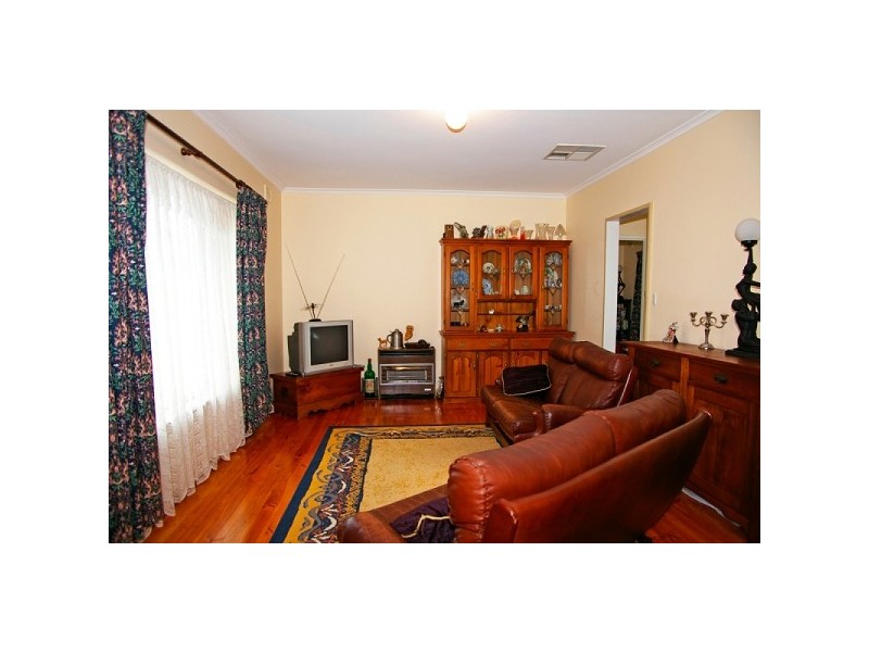 12 Thomson Drive, Fairview Park SA 5126