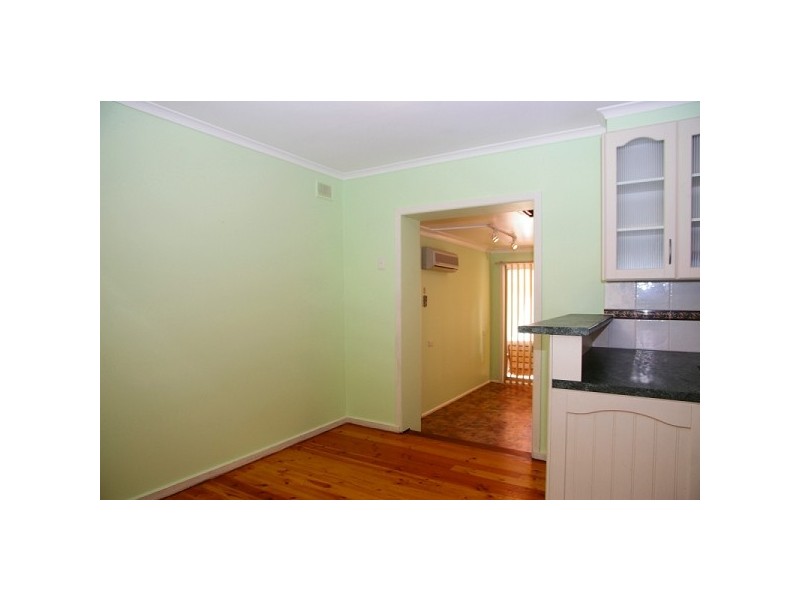 18 Abelia Street, Para Vista SA 5093