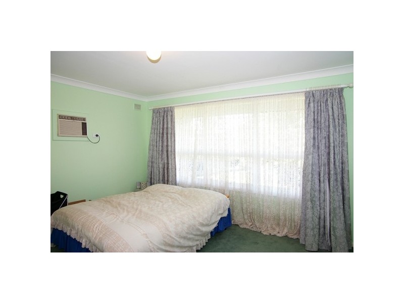 18 Abelia Street, Para Vista SA 5093
