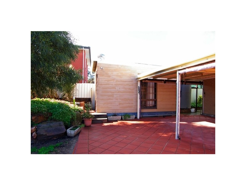 18 Abelia Street, Para Vista SA 5093