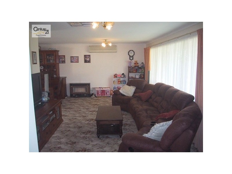 10 Chapel Road, Para Vista SA 5093