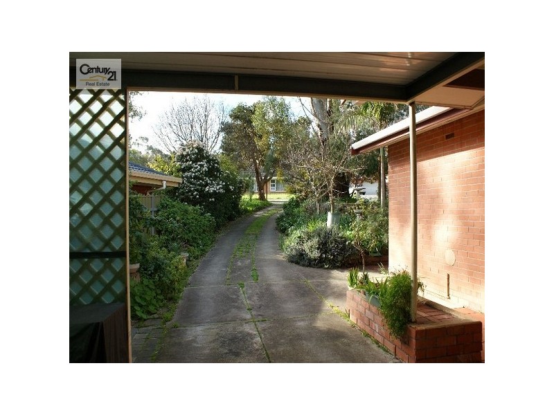 18 Hobart Cres, Banksia Park SA 5091