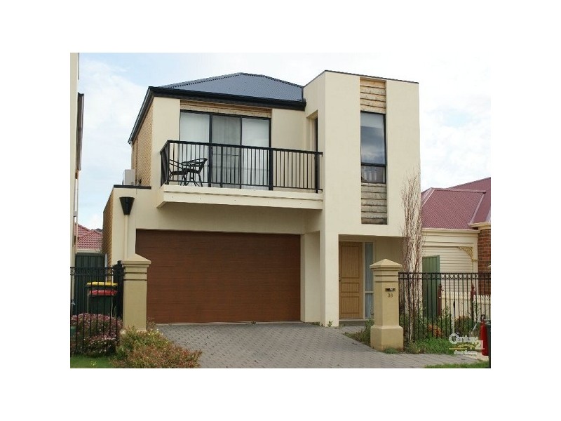 38 Lakefield Cres, Mawson Lakes SA 5095