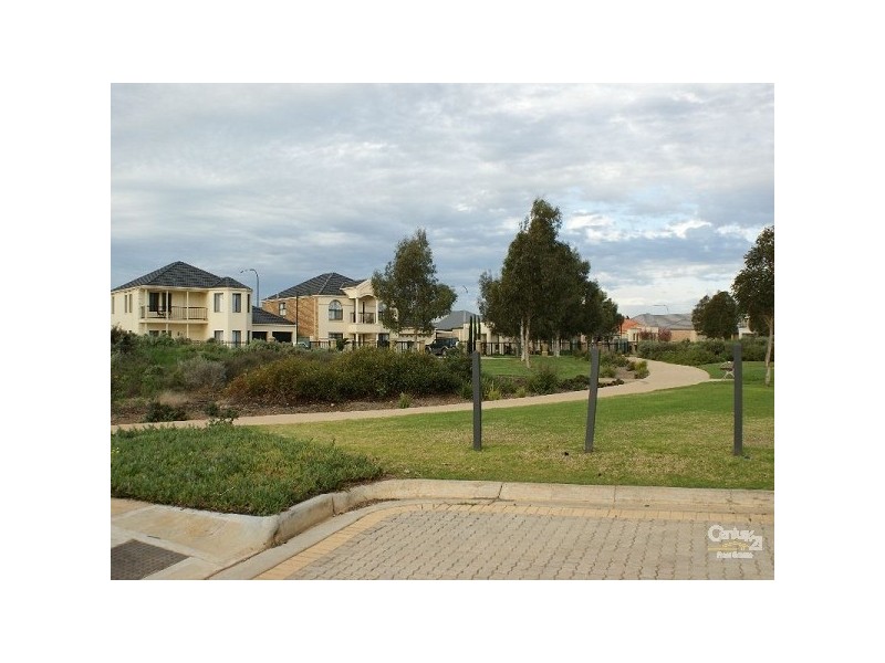 38 Lakefield Cres, Mawson Lakes SA 5095