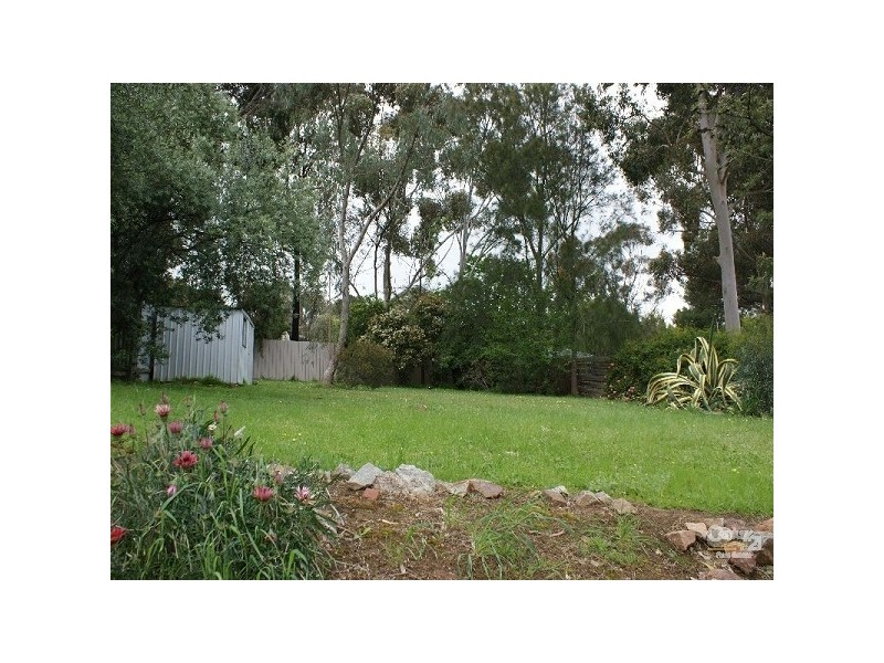 1 Deering Cres, Banksia Park SA 5091
