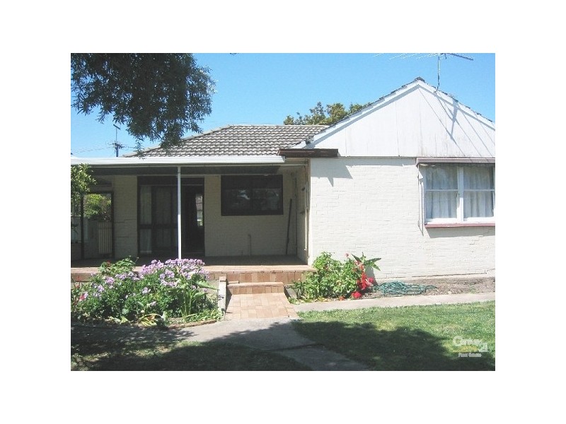 10 Raymond Rd, St Agnes SA 5097