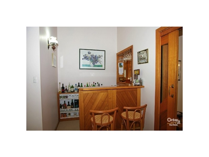 27 Flinders Drive, Valley View SA 5093