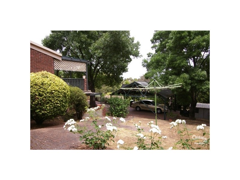 27 Flinders Drive, Valley View SA 5093