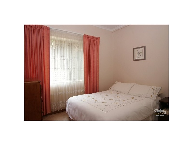 27 Flinders Drive, Valley View SA 5093