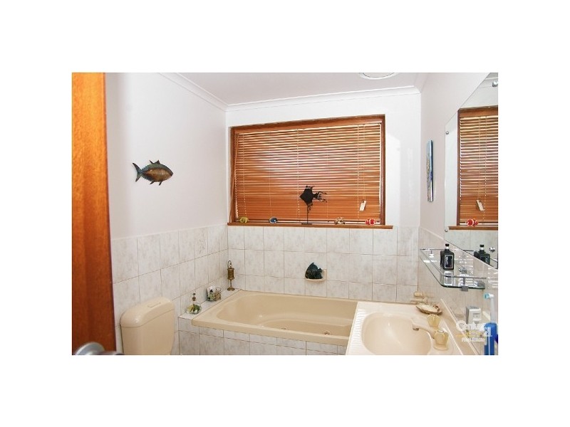 1 Eva Ave, Redwood Park SA 5097