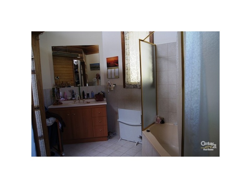 114 Barracks Rd, Hope Valley SA 5090