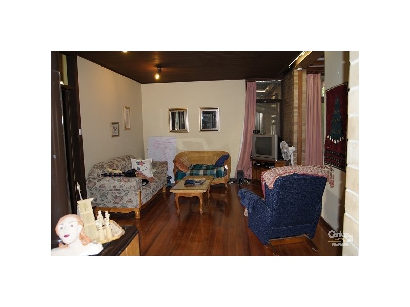 114 Barracks Rd, Hope Valley SA 5090