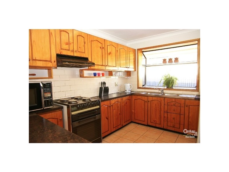 35 Warren Rd, Para Hills West SA 5096