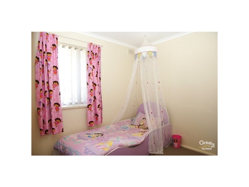 35 Warren Rd, Para Hills West SA 5096