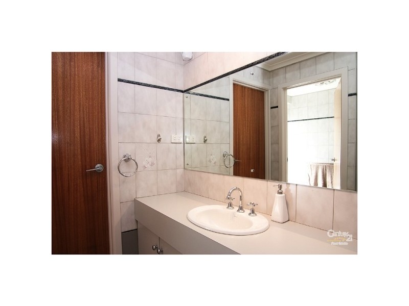 397 Hancock Rd, Fairview Park SA 5126