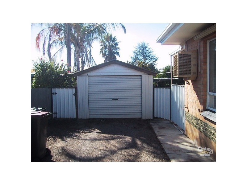 16 Hilltop Ave, Ridgehaven SA 5097