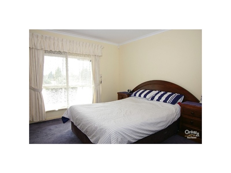 6 Sir Joseph Banks Crescent, Golden Grove SA 5125