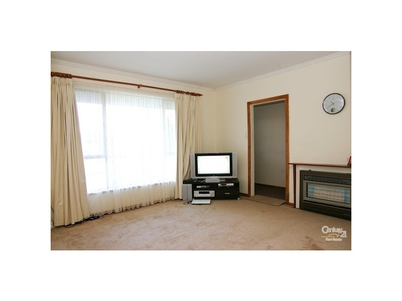 34 Campbell Drive, Para Hills SA 5096