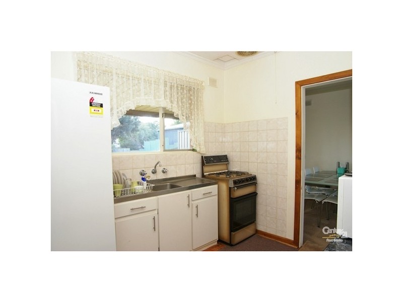 34 Campbell Drive, Para Hills SA 5096