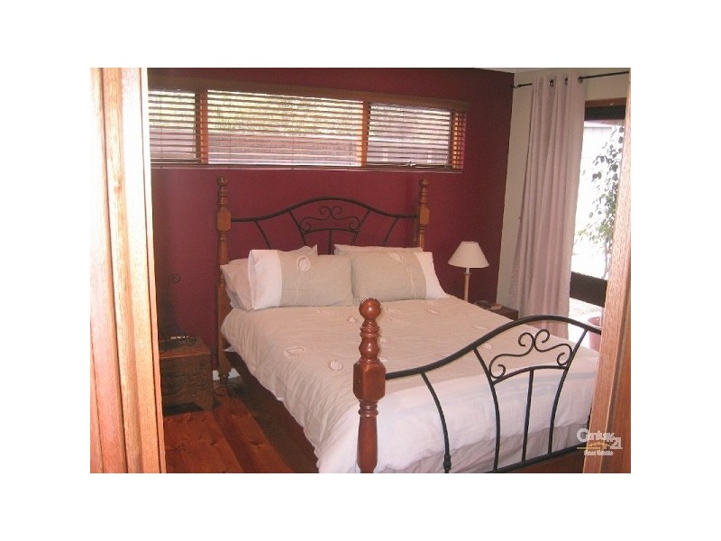 4 Usk Ct, Para Hills SA 5096