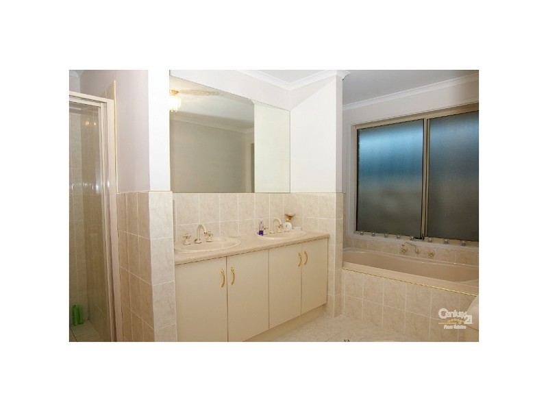 27 Jackaroo Crescent, Walkley Heights SA 5098