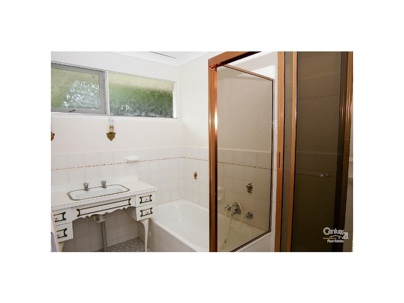 42 Flockhart Avenue, Valley View SA 5093