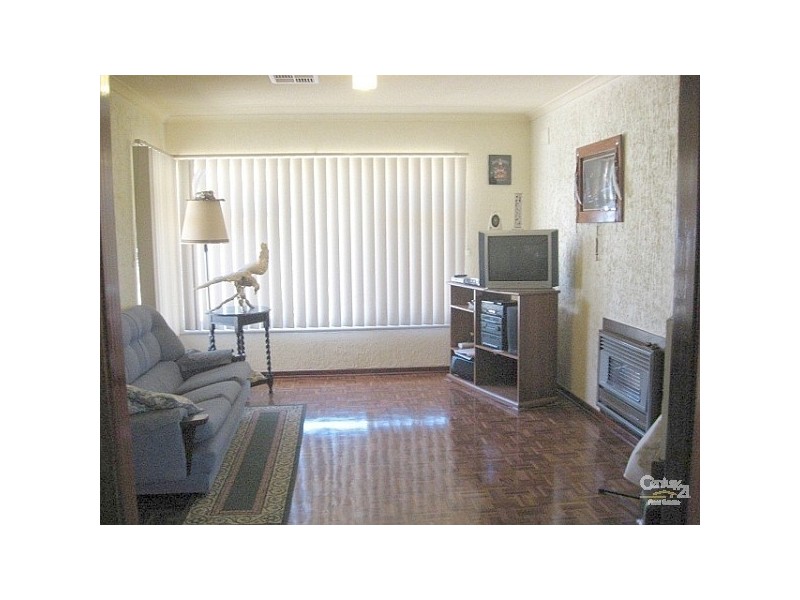 14 Cremin St, Fairview Park SA 5126