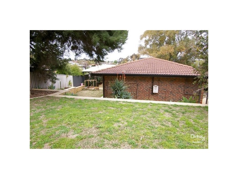 12 Chardonnay Crescent, Wynn Vale SA 5127