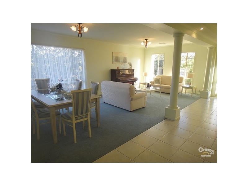 2 Springton Lane, Greenwith SA 5125