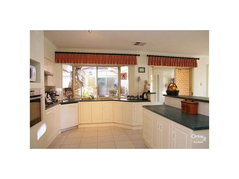 2 Springton Lane, Greenwith SA 5125