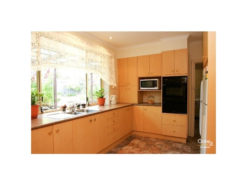 42 Dunn Rd, Highbury SA 5089