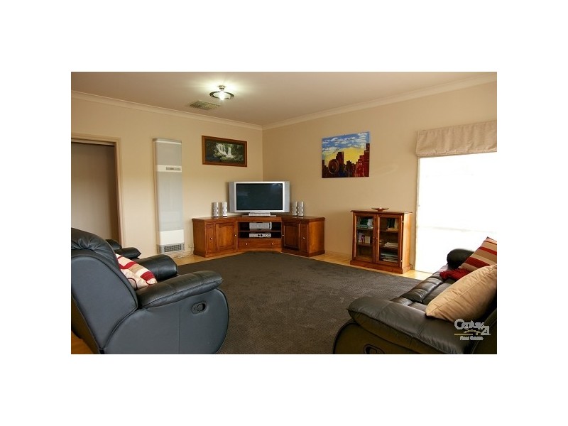 3 Featherstone Cct, Greenwith SA 5125