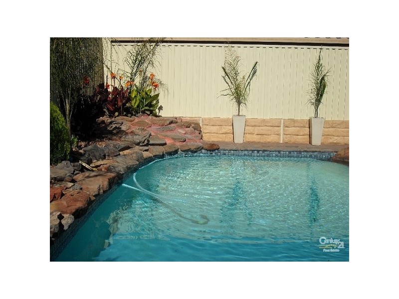 11 Pelsaert Avenue, Fairview Park SA 5126