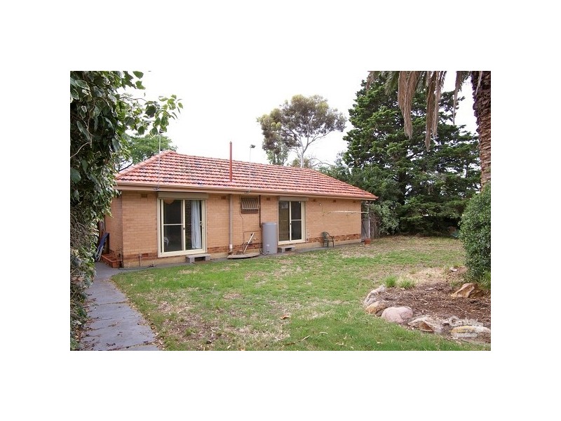 5 Penelope Ave, Valley View SA 5093