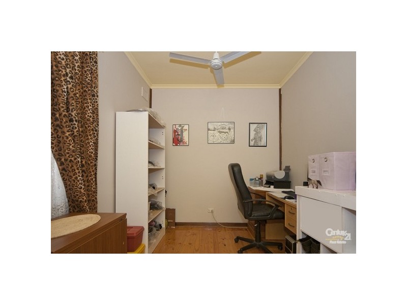 20 Campbell Rd, Elizabeth Downs SA 5113