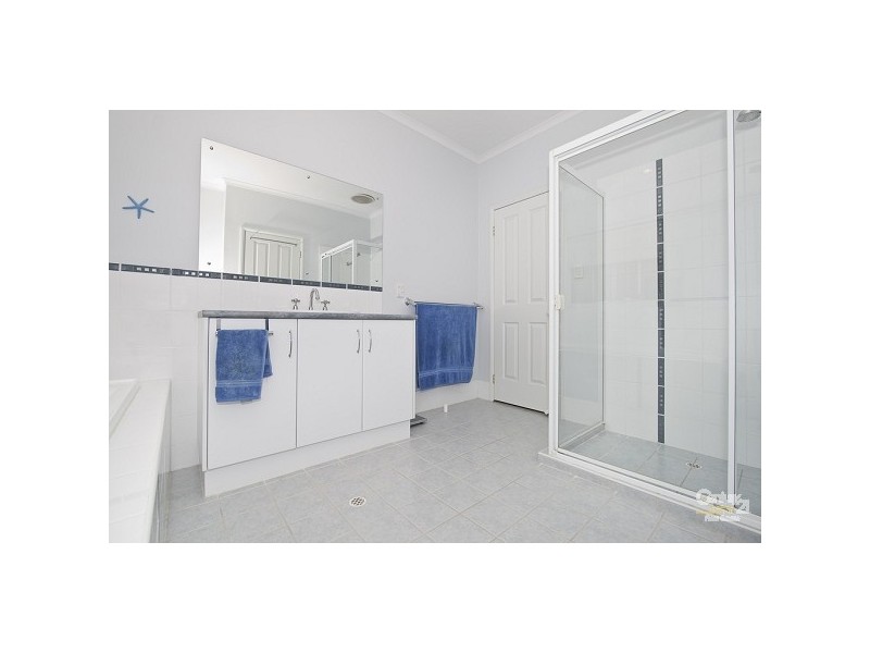 17 Oregan Cr, St Agnes SA 5097