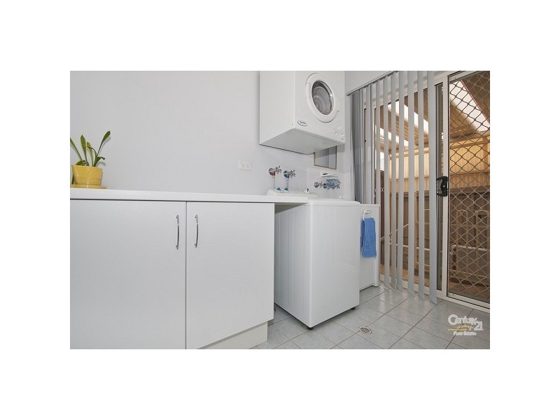 17 Oregan Cr, St Agnes SA 5097