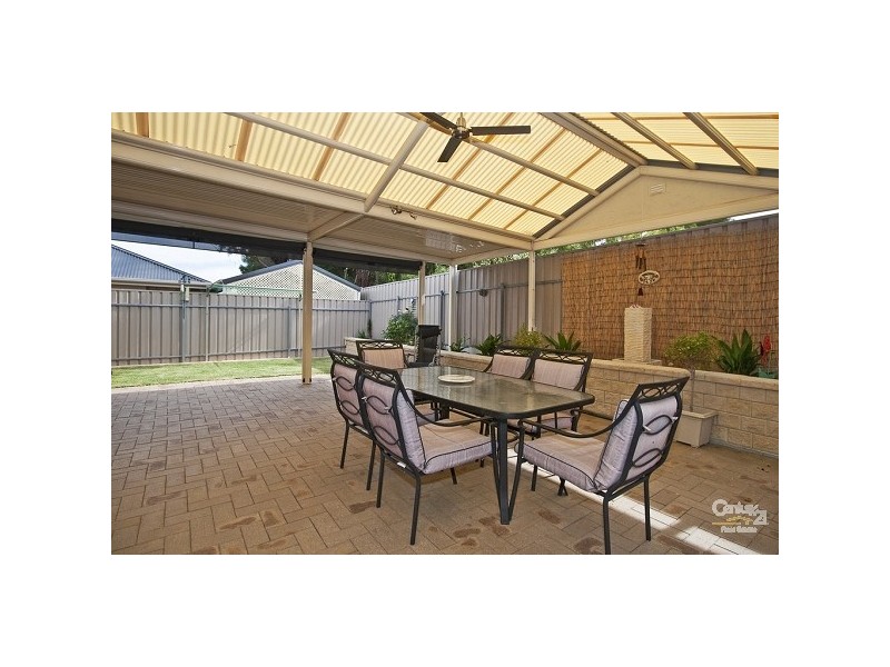 17 Oregan Cr, St Agnes SA 5097