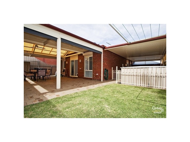 17 Oregan Cr, St Agnes SA 5097