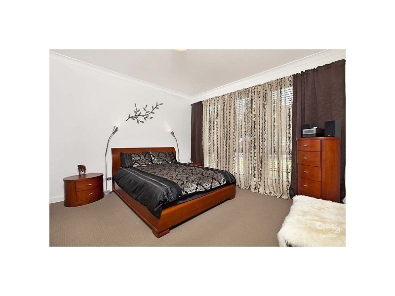 1 Lee Street, Gilles Plains SA 5086