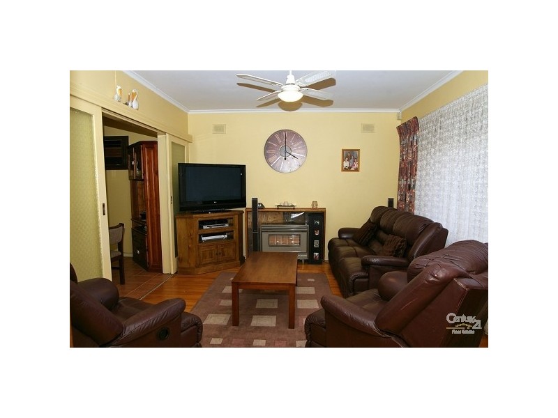 32 Salisbury Avenue, Valley View SA 5093