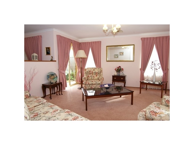 10 Penzance Street, Golden Grove SA 5125