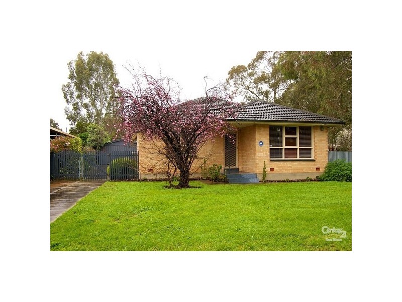 9 Sandland Ave, Ridgehaven SA 5097