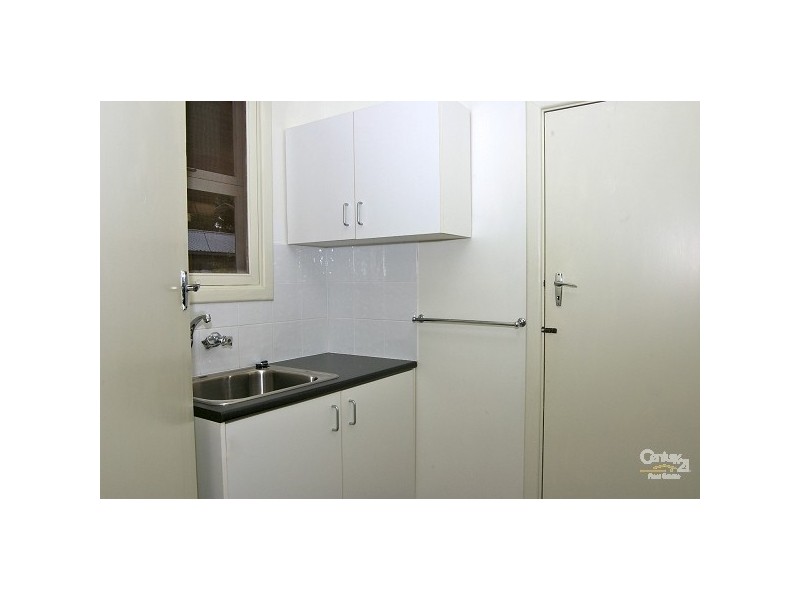 9 Sandland Ave, Ridgehaven SA 5097