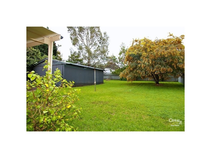 9 Sandland Ave, Ridgehaven SA 5097