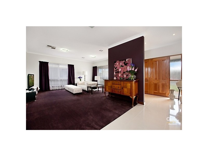 4 Dene Street, Walkley Heights SA 5098