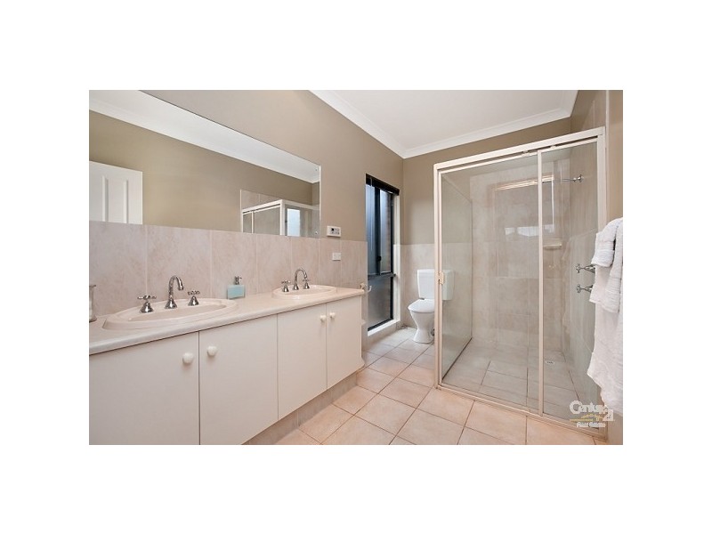 4 Dene Street, Walkley Heights SA 5098