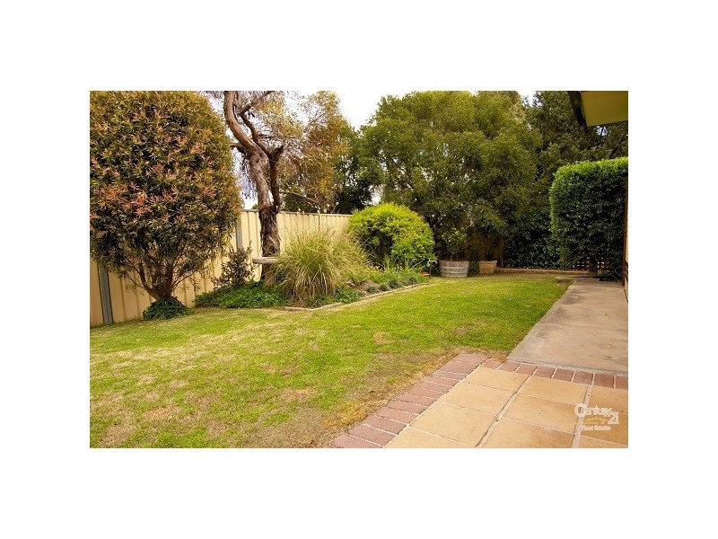 13 Parcoola Ave, Hope Valley SA 5090